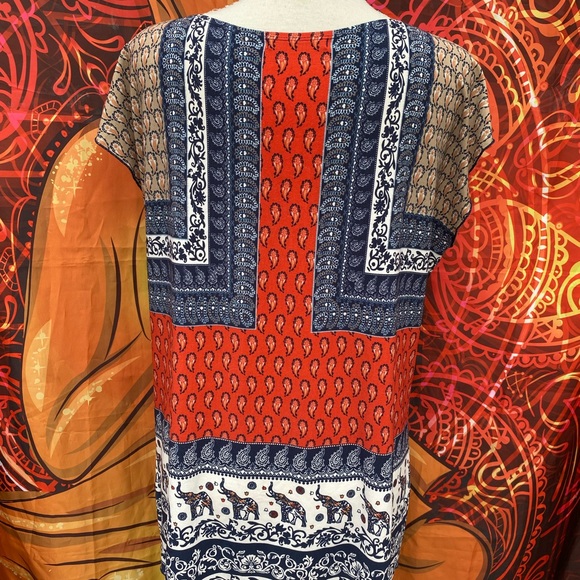 🍁378-Together We Are Better 🙏~Majestic Elephants Necklace & Blouse - Picture 6 of 7